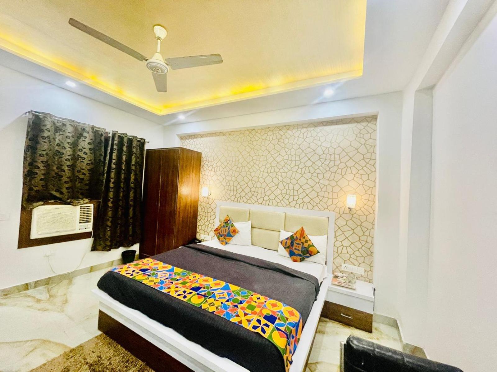 Hotel Olivia Star Taj Tājganj Esterno foto
